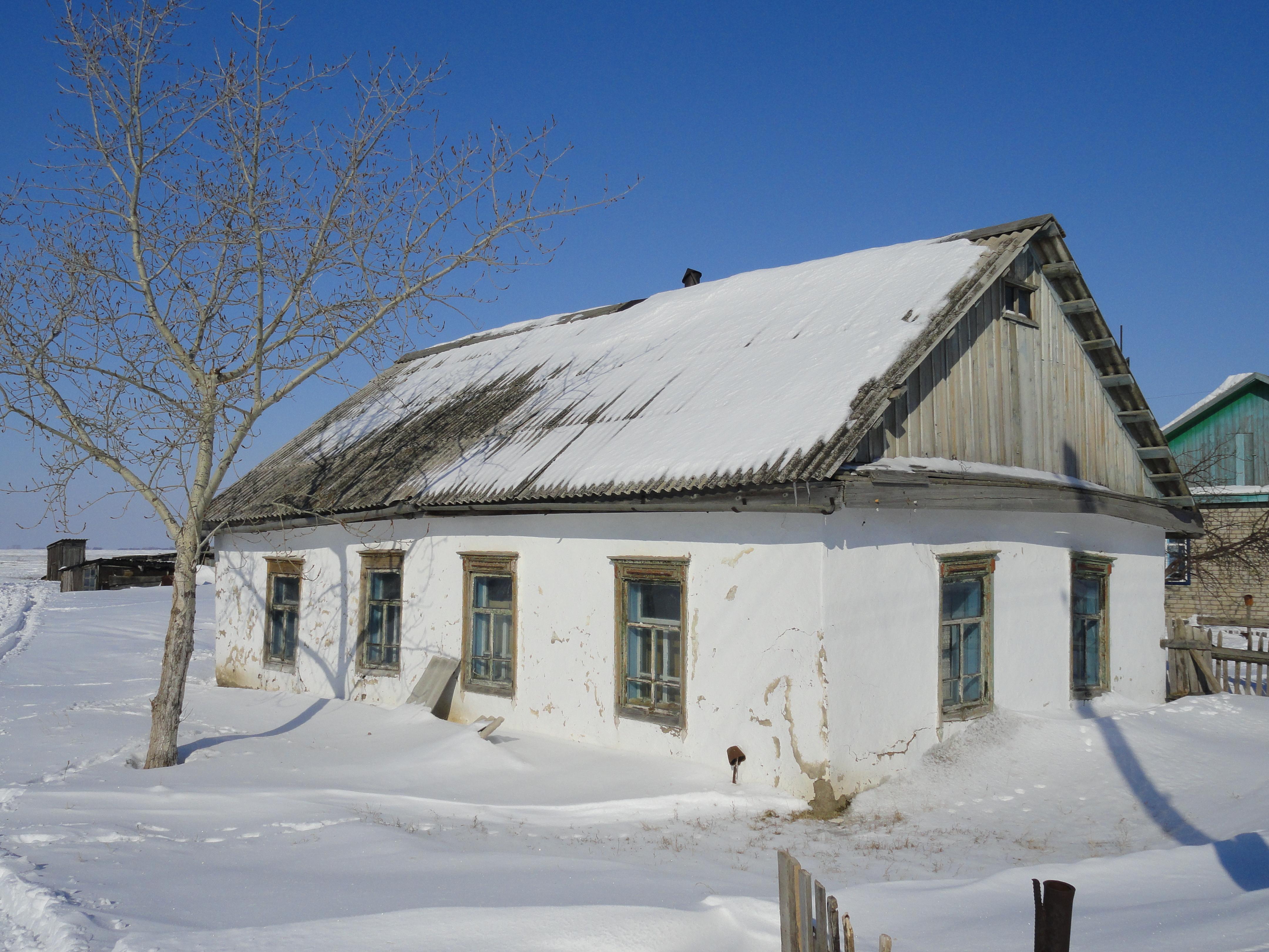 Самый старый дом в деревне, музейный экспонат, его возраст более 100 лет