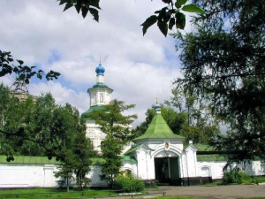 Знаменский монастырь летом.jpg